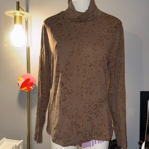 Leopard print turtleneck